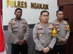 Kapolres Nganjuk Beri Bantuan Sosial Kepada Ilun Bocah SD yang Bantu Orang Tua Menjadi Pengumpul Sampah Daur Ulang