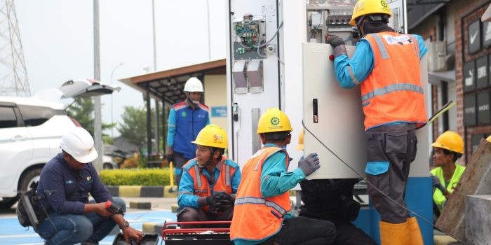Kolaborasi Multi Pihak, PLN Bakal Tambah 111 SPKLU di Berbagai Lokasi Rest Area*l