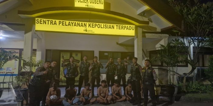 Respon Cepat Polrestabes Surabaya Mengamankan 6 Pemuda Bersajam Hendak Tawuran