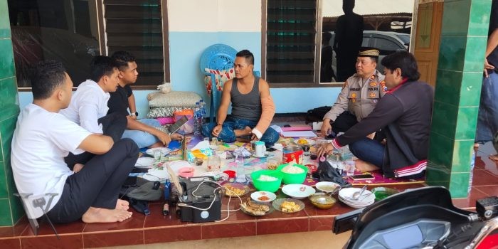 Wartawan Bangkalan Di Bacok Orang Tak Di Kenal di Warkop Granida Desa Tambin Bangkalan