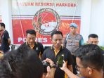 Dengan Sigap Satuan Personel Polres Tuban Serentak Melakukan Kegiatas Tes Urine Secara Spontan