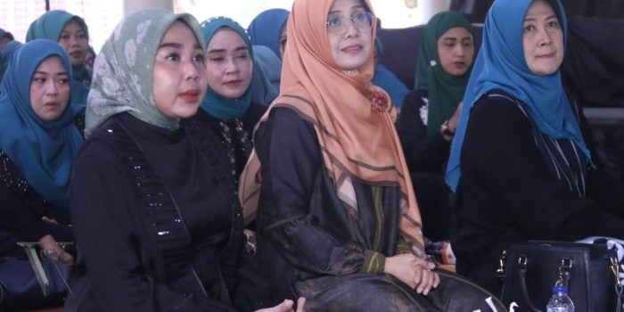 Menjelang Hari Raya Idul Adha Plt. Ketua TP.PKK Sidoarjo dan Pengurus Gelar Pengajian
