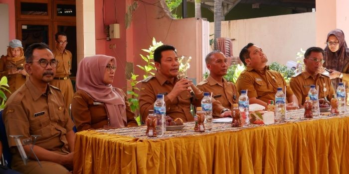 Sambil monitoring Bantuan Pangan, PLT Bupati Sidoarjo Ingatkan Kepesertaan BPJS Masyarakat