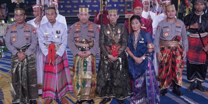 Kapolri Dianugerahi Gelar Adat dan Pusaka di Sulawesi Selatan