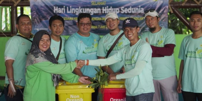 PLN Icon Plus Selenggarakan CSR Hari Lingkungan Hidup di Ekowisata Mangrove Wonorejo Surabaya