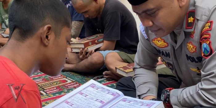 Khatam Al-Quran, Tahanan Polsek Simokerto Dapat Surprise Pilih Menu Makanan yang Diinginkan