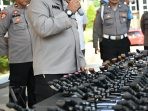 Kapolres Gresik Lakukan Pemeriksaan Senjata Api Inventaris Polres dan Polsek Jajaran