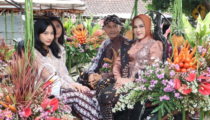 Meriah dan Khidmat: Peringatan Hari Jadi ke-830 Kabupaten Trenggalek Ditandai dengan Kirap Pusaka dan Upacara Adat