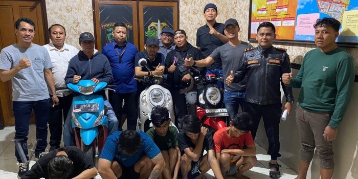 Enam Pelaku Begal dan Curanmor Menangis Saat Ditangkap Tim Anti Bandit Polsek Simokerto