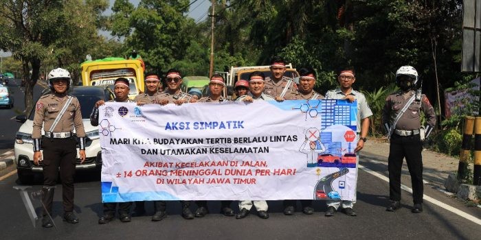 Satlantas Polres Gresik dan Jasa Raharja Ajak Masyarakat Memaknai Kemerdekaan dengan Menjaga Keselamatan Berlalu Lintas
