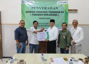 Perhutani KPH Bondowoso Serahkan Bagi Hasil Sengon Laut kepada Investor dan LMDH Senilai Rp 432 Juta