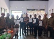 Kerja Sama Perhutani KPH Bondowoso dan LMDH Berbuah Hasil, Insentif Dibagikan kepada Para Ketua Kelompok