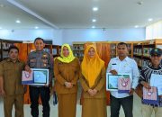 Peringati Hari Kunjung Perpustakaan 2024, Aipda Liwail Amri Raih Penghargaan Pemustaka Terbaik Kabupaten Sampang