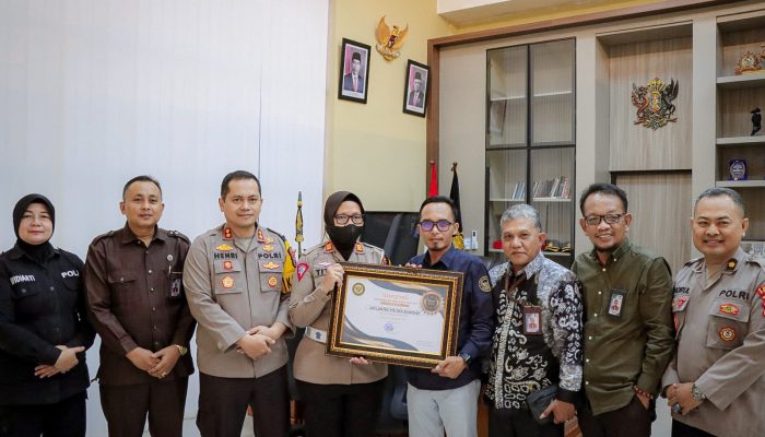 Satlantas Polres Sumenep Raih Penghargaan Badan Publik Informatif dari Komisi Informasi