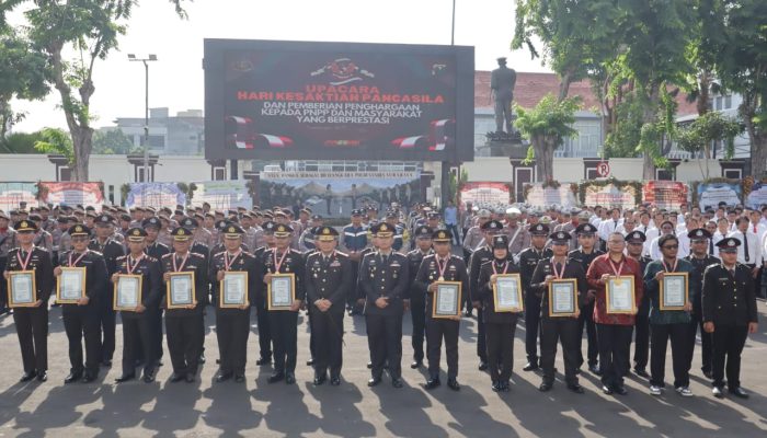 UPACARA HARI KESAKTIAN PANCASILA TAHUN 2024 DI POLRESTABES SURABAYA