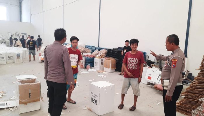 Polisi Gelar Pengamanan Gudang KPU Gresik dalam Rangka Pemilu Serentak 2024