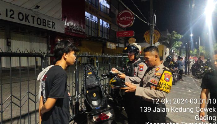 Polres Pelabuhan Tanjung Perak Bubarkan Aksi Balap Liar di Jalan Kedung Cowek Surabaya, Delapan Pengendara Diamankan
