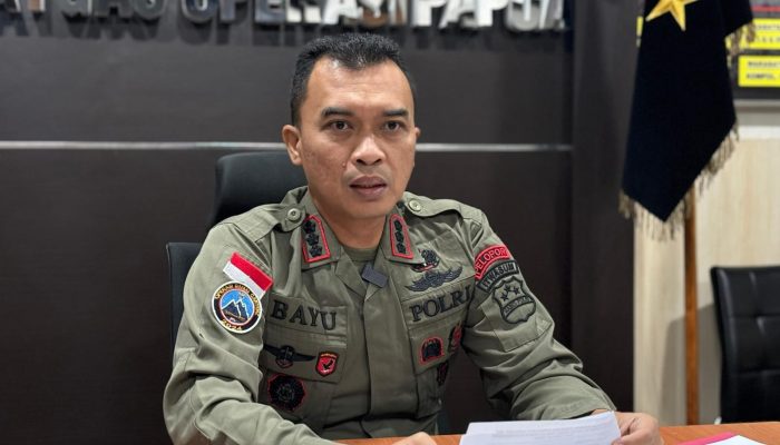 Satgas Ops Damai Cartenz-2024 Tangkap Anggota KKB Puncak, Mairon Tabuni, di Bandara Ilaga