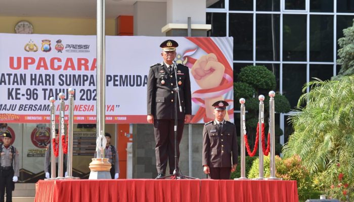 Polres Gresik Gresik Peringati Hari Sumpah Pemuda dengan Semangat Merah Putih