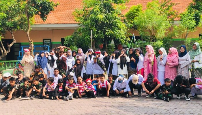 Memperingati Hari Pahlawan 2024: SMP PGRI 6 Surabaya Tanamkan Semangat Cinta Tanah Air pada Generasi Muda