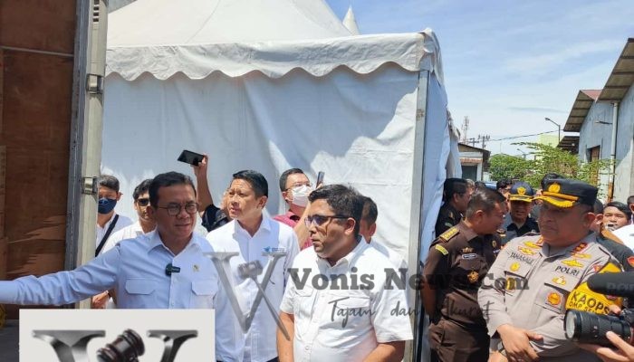 Menteri Perdagangan dan Polres Tanjung Perak Ungkap Pelanggaran Impor Senilai Rp9,8 Miliar