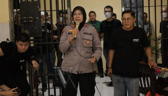 Tahanan Polrestabes Surabaya Laksanakan Ibadah Natal di Rutan Sat Tahti Polrestabes Surabaya