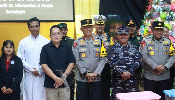 Kapolda Jatim dan Forkopimda Pastikan Natal Aman, Kunjungi Gereja di Surabaya