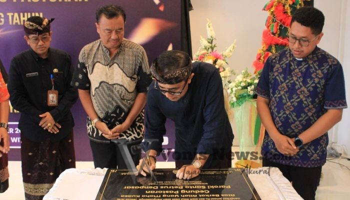 Walikota Denpasar Resmikan Gedung Pastoran Gereja Katolik Santo Petrus