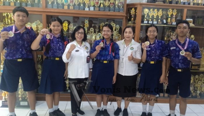 Harumkan Nama Bali, SMPN 6 Denpasar Raih Prestasi di Thailand Inventors Day 2025