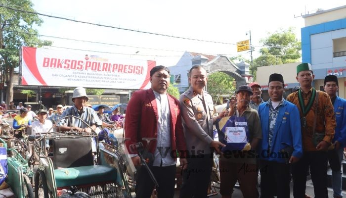 Baksos Polri Presisi, Polres Tulungagung dan Mahasiswa Berbagi Menjelang Ramadan 1446 H