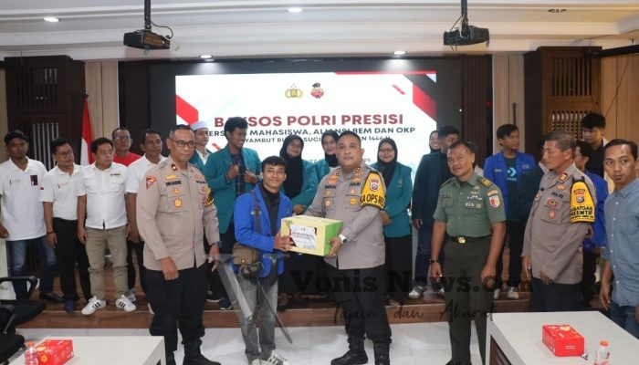 Sambut Ramadan, Kapolres Pelabuhan Tanjung Perak Gelar Bakti Sosial Bersama Mahasiswa dan OKP