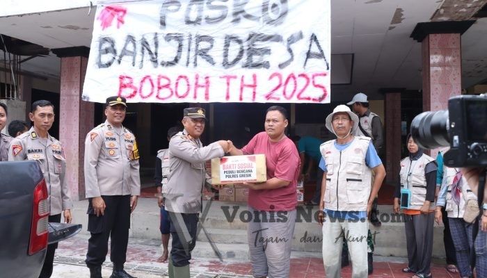 Polres Gresik Salurkan Bantuan untuk Warga Terdampak Banjir di Desa Boboh