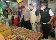 Satgas Pangan Polda Jatim Temukan Kecurangan Volume Minyak Goreng di Pasar Wonokromo