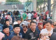 Aliansi Madura Nasional Bagikan Ribuan Takjil dan Zakat untuk Warga Surabaya