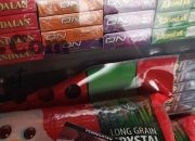 Toko Kelontong Novia di Jenggolo Gedangan Sidoarjo Nekat Jual Rokok Ilegal, Aparat Diduga Tutup Mata?