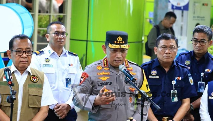 Kapolri Perintahkan Jajaran Antisipasi Kejahatan di Sekitar Stasiun Agar Pemudik Nyaman dan Aman