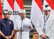 Jaga Kebersihan Kawasan Suci Pura Besakih, Gubernur Bali Wayan Koster Imbau Masyarakat Taati Aturan