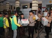 Ketua PCNU Kota Kediri Apresiasi Kepedulian Polisi Berbagi 1000 Paket Lebaran Untuk Warga