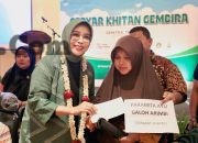 Kemensos Selalu Ada: Fatma Gus Ipul Semangati Anak Disabilitas dan Salurkan Bantuan dalam Khitanan Massal di Malang