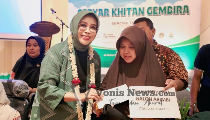 Kemensos Selalu Ada: Fatma Gus Ipul Semangati Anak Disabilitas dan Salurkan Bantuan dalam Khitanan Massal di Malang