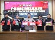 Polres Kediri Berhasil Gagalkan Peredaran Narkoba, Tiga Tersangka dan Sabu Hampir 1 Kg Diamankan