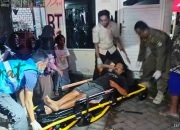 Polsek Driyorejo Bantu Evakuasi Orang Terlantar yang Tinggal di Pos Kamling Wedoroanom