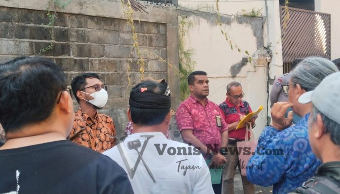 PTUN Denpasar Gelar Sidang Pemeriksaan di Tempat Sengketa Tanah Sepadan Jalan di Jalan Anggrek, Buleleng