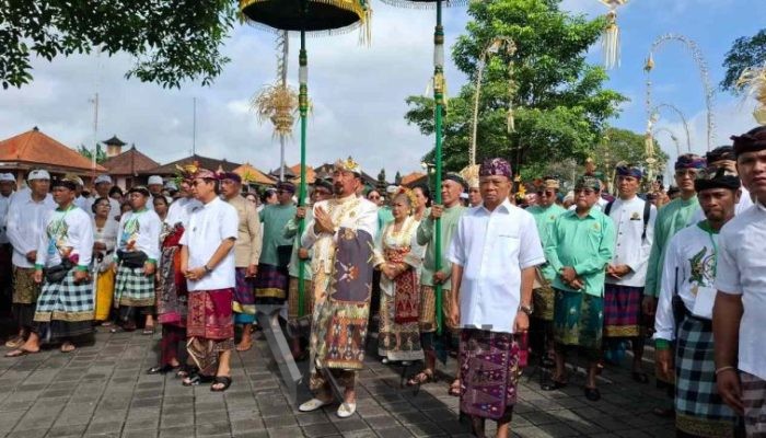 Penobatan Ida Cokorda Mengwi ke-13 Jadi Simbol Pelestarian Budaya, Gubernur Koster Tekankan Peran Sentral Puri di Bali