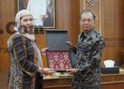 Jelang Peringatan Kemerdekaan Indonesia ke 80 PT PLN (Persero) UIP JBTB Lakukan Audiensi dengan Gubernur Bali Perkuat Sinergi untuk Pembangunan Infrastruktur Ketenagalistrikan
