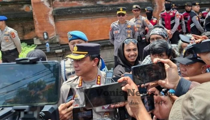Unjuk Rasa di Depan Polda Bali Berakhir Ricuh, 22 Provokator Diamankan