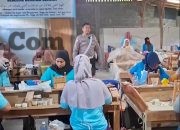 Polantas Trenggalek Edukasi Karyawan Pabrik Rokok Sekuter Tentang Tertib Berlalu Lintas