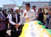 Gubernur Jawa Timur Bersama Bupati Sidoarjo Tinjau Pasar Murah untuk Kendalikan Inflasi dan Jaga Ketahanan Pangan