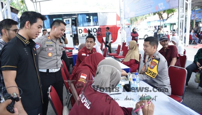 Sambut HUT ke-70 Lalu Lintas Bhayangkara, Polres Gresik Adakan Donor Darah, Cek Kesehatan Gratis, dan Pasar Murah untuk Masyarakat
