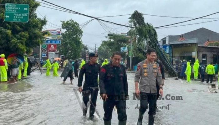 Kapolda Bali Tinjau Dampak Banjir di Denpasar, Pastikan Penanganan Cepat dan Efektif